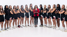 The Drury 2026-2027 women's basketball team and coaches.