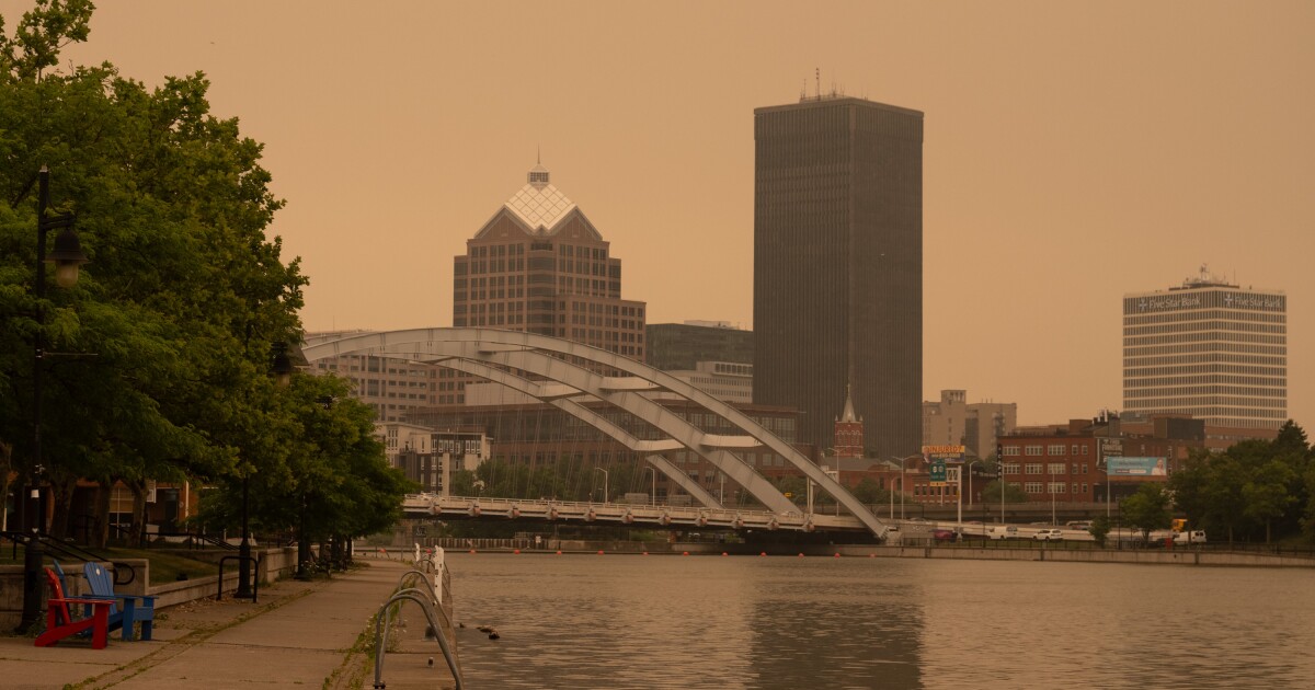 Wildfire smoke prompts county to close parks and the zoo