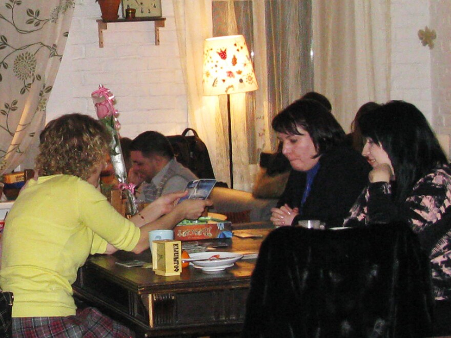 Tsiferblat, or Clockface Cafe, in Moscow draws a young crowd, from students to entrepreneurs. The cafe provides Wi-Fi, printers, books and art supplies. Drinks, snacks, atmosphere and the space are free. All customers pay for is time.