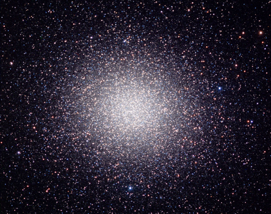 The closest and brightest globular star clusters Omega Centauri is in good view during the month of May.