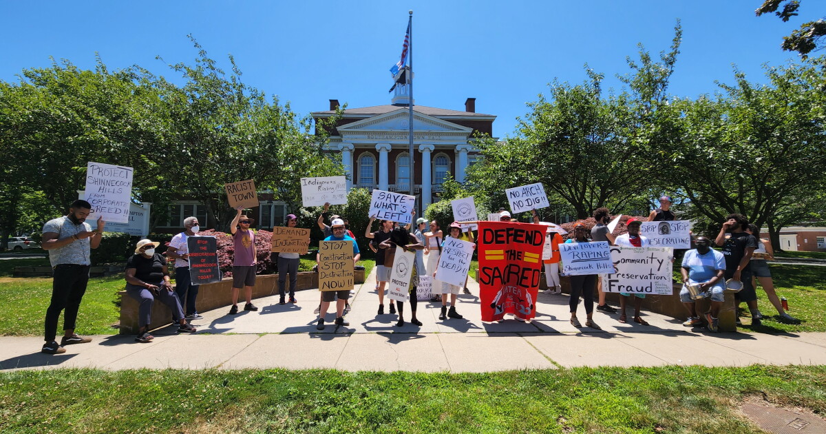 Shinnecock tribe protest Hamptons development that threaten sacred ...
