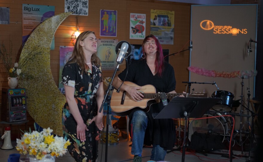 Lezzie Vibez performing in Season 4 of Ocean State Sessions.