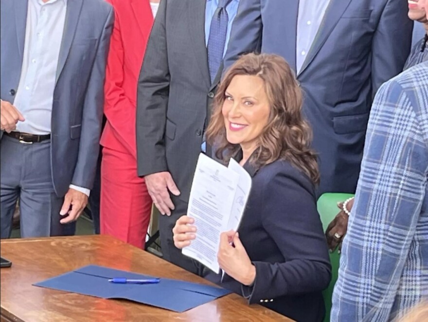 Governor Gretchen Whitmer signed an executive order Thursday establishing a commission to look for ways to boost Michigan’s sagging population numbers.