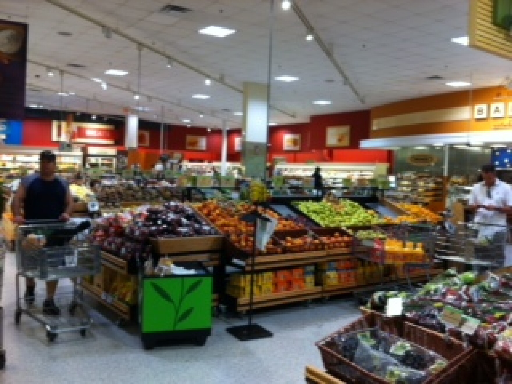 How South Florida Supermarkets Move Customers Through Their Stores WLRN