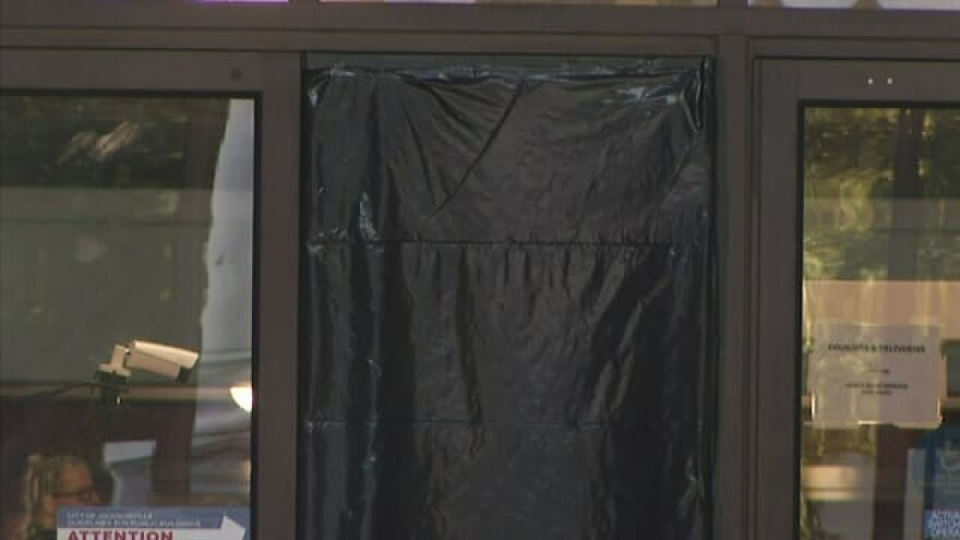 Homeless man accused of smashing 20 City Hall windows | WJCT News 89.9