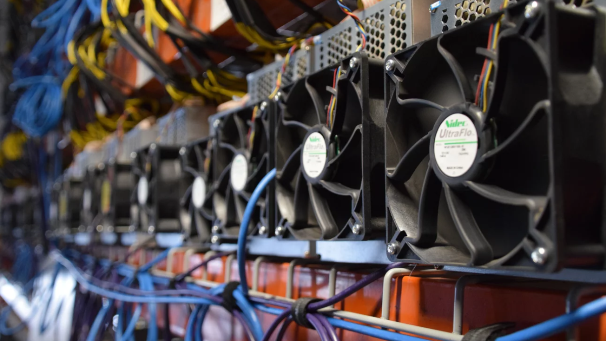 Noise Complaints Lead to Arkansas Laws to Regulate Crypto Mining