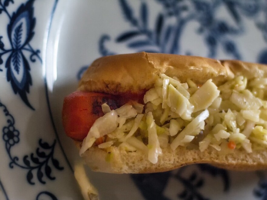 Thomas Cizauskas
Carrot Dog with slaw
Vegan carrot 'hot dog', prepared by...
Carrot Dog Vegan Fast Food.