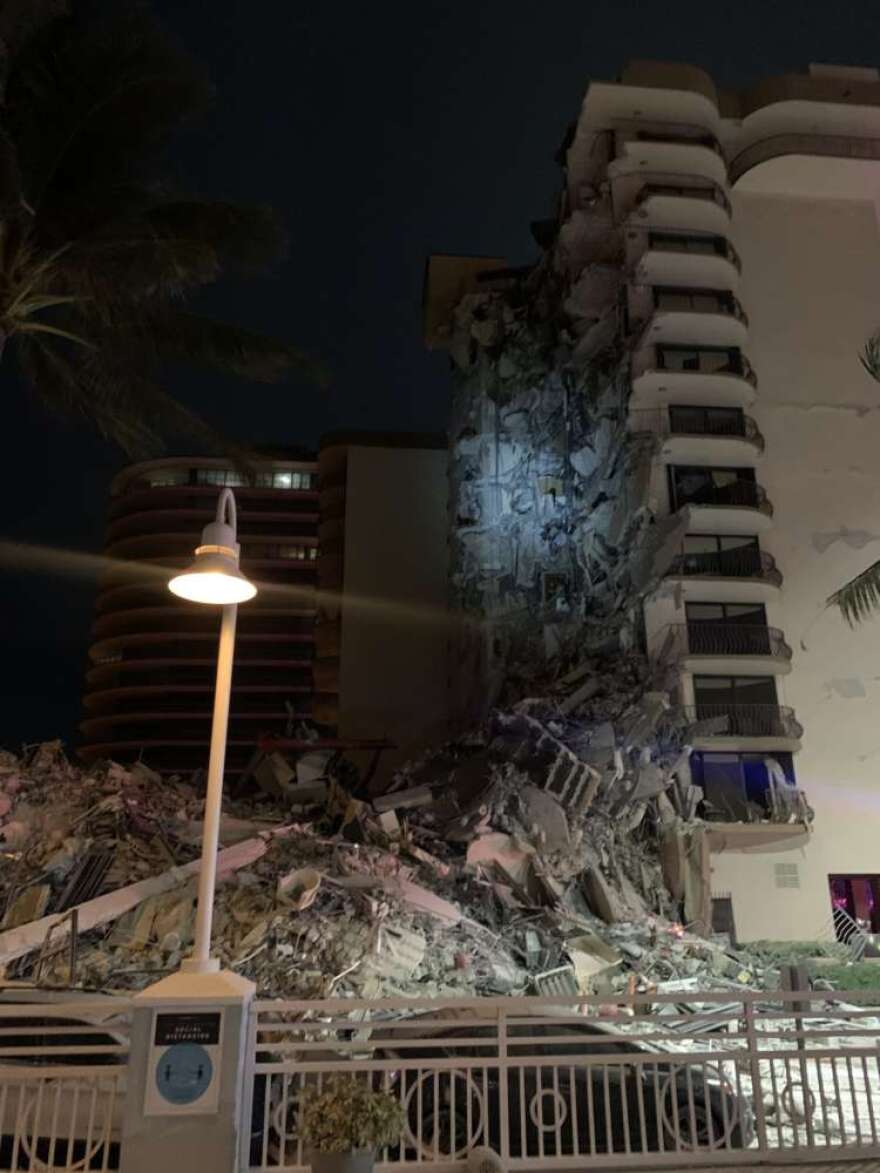 a-partial-building-collapse-in-surfside-fla-overnight-drew-dozens-of-emergency-responders-to-the-scene-early-thursday