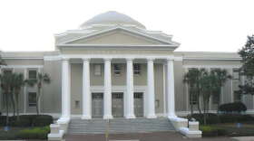 Image: Florida Supreme Court building in Tallahassee