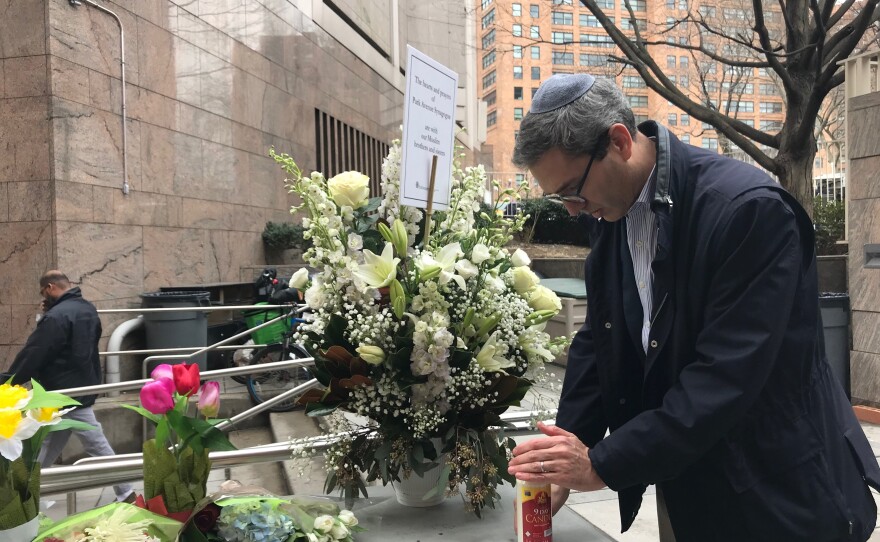 Rabbi Elliot Cosgrove of the Park Avenue Synagogue in New York City bought a massive bouquet of white flowers to the Islamic Cultural Center in Manhattan after the mass shootings at two New Zealand mosques.