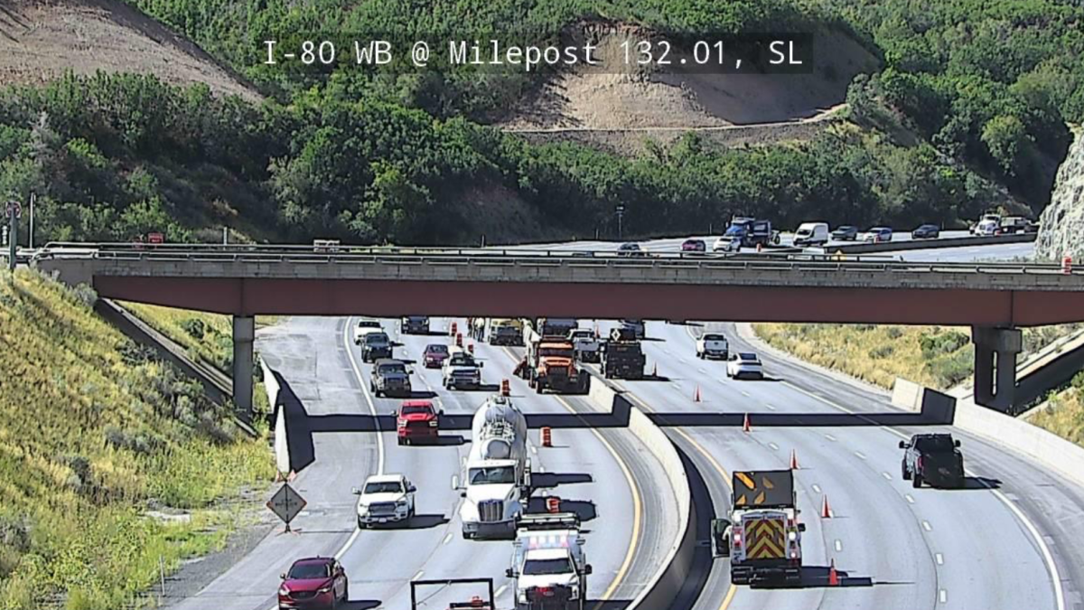 Sinkhole reduces I-80 lanes through Parleys Canyon, cause under investigation