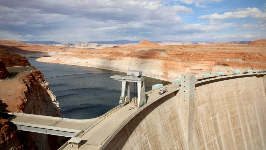 Lake Powell Glen Canyon Dam