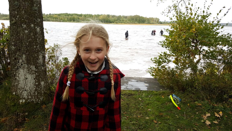 Saga Vanecek found the sword while wading in Sweden's Lake Vidostern.