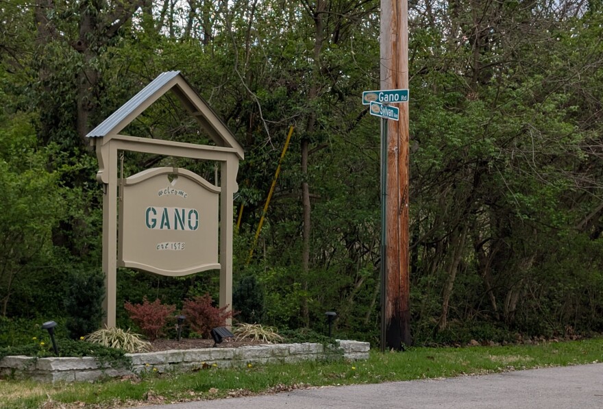 A community sign reading "Gano"