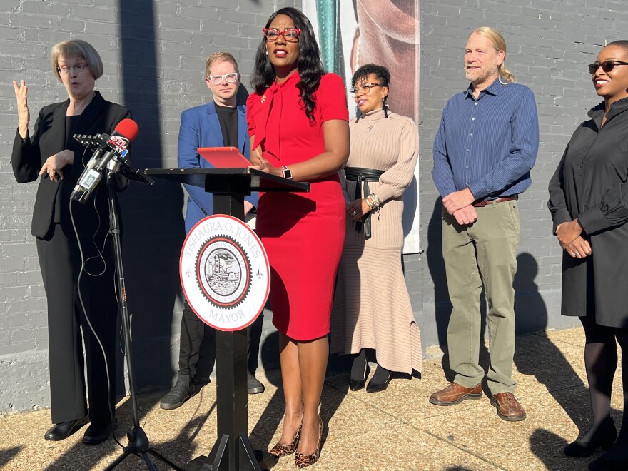 Mayor Tishaura Jones said arts organizations strengthen St. Louis neighborhoods as James MacAnally of the Luminary, Alderwoman Shameem Clark Hubbard, Alderman Dan Guenther and RAC President and CEO Vanessa Cooksey look on.