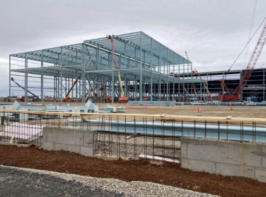 Kentucky embraces energy transition with 5.7 billion battery plants WEKU