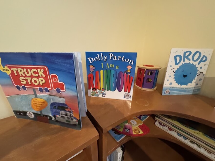Dolly Parton's Imagination Library provides free books from birth to age 5, and now the United Way is looking to expand that.