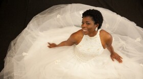 Pallas Athena Wedding Gown, Size: 6, Pearl/Sequin Beading. Color:Ivory (Lot 25)