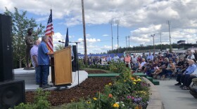 Lance Parish of the Tanana Valley Youth Sports Foundation, tells a crowd of baseball fans how the Dave Winfield statue was conceived, designed, funded and shipped to Fairbanks.
