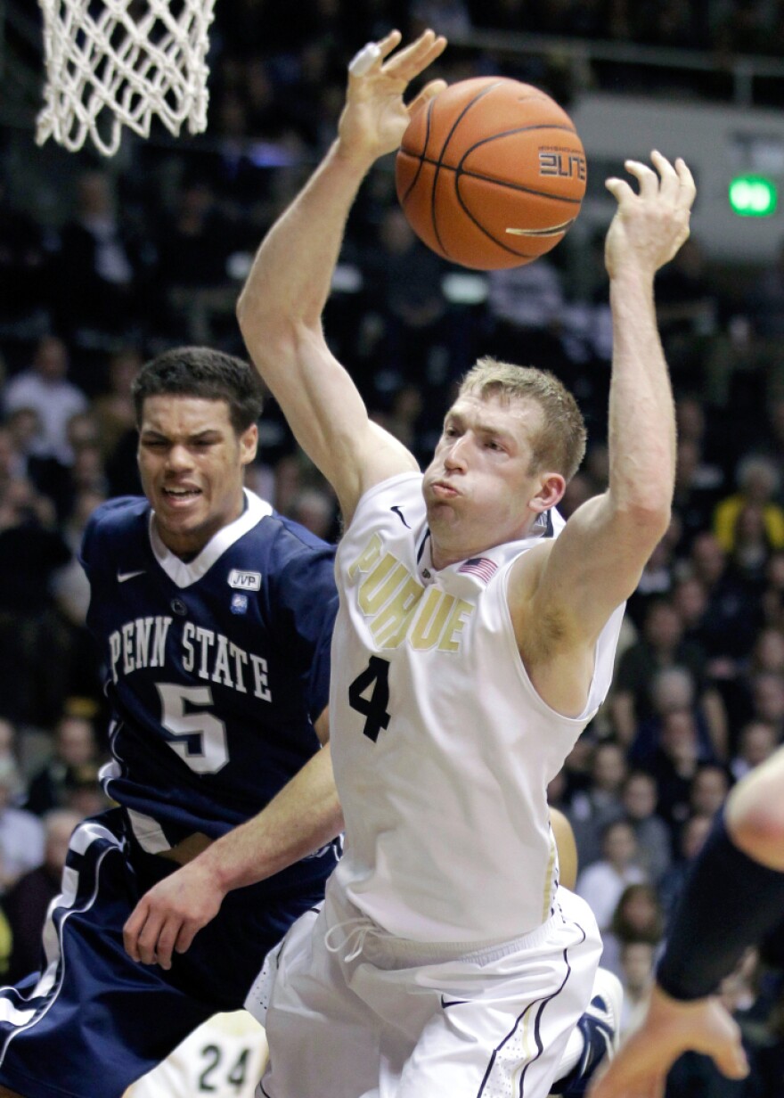 In the closing minutes of a game last month, Purdue University's Robbie Hummel was fouled by Penn State's Matt Glover. College basketball needs to find ways to make its games' final moments more exciting, says Frank Deford.