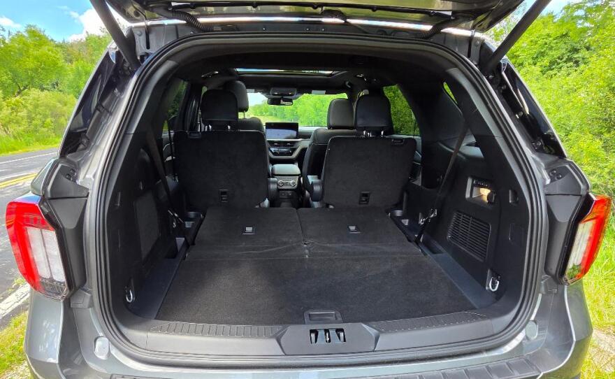 2026 Ford Explorer Tremor 4x4 cargo