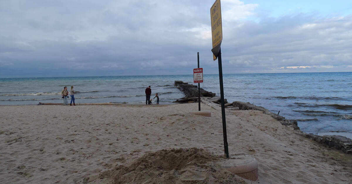 Lake Michigan shoreline advocate Paul Florsheim wins in appeals court. What does it mean?