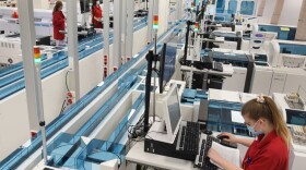 09 June 2022, Saxony, Leipzig: Employees work in the central laboratory of the Haema AG blood and plasma donation service on modern analysis equipment for blood and plasma samples. In the modern blood processing and logistics center, blood and plasma samples collected throughout Germany are analyzed. The supply situation is currently critical in Saxony because the willingness to donate is declining. However, plasma-based drugs are still urgently needed for the treatment of chronic, genetic and various life-threatening diseases. Photo: Waltraud Grubitzsch/dpa-Zentralbild/dpa (Photo by Waltraud Grubitzsch/picture alliance via Getty Images)