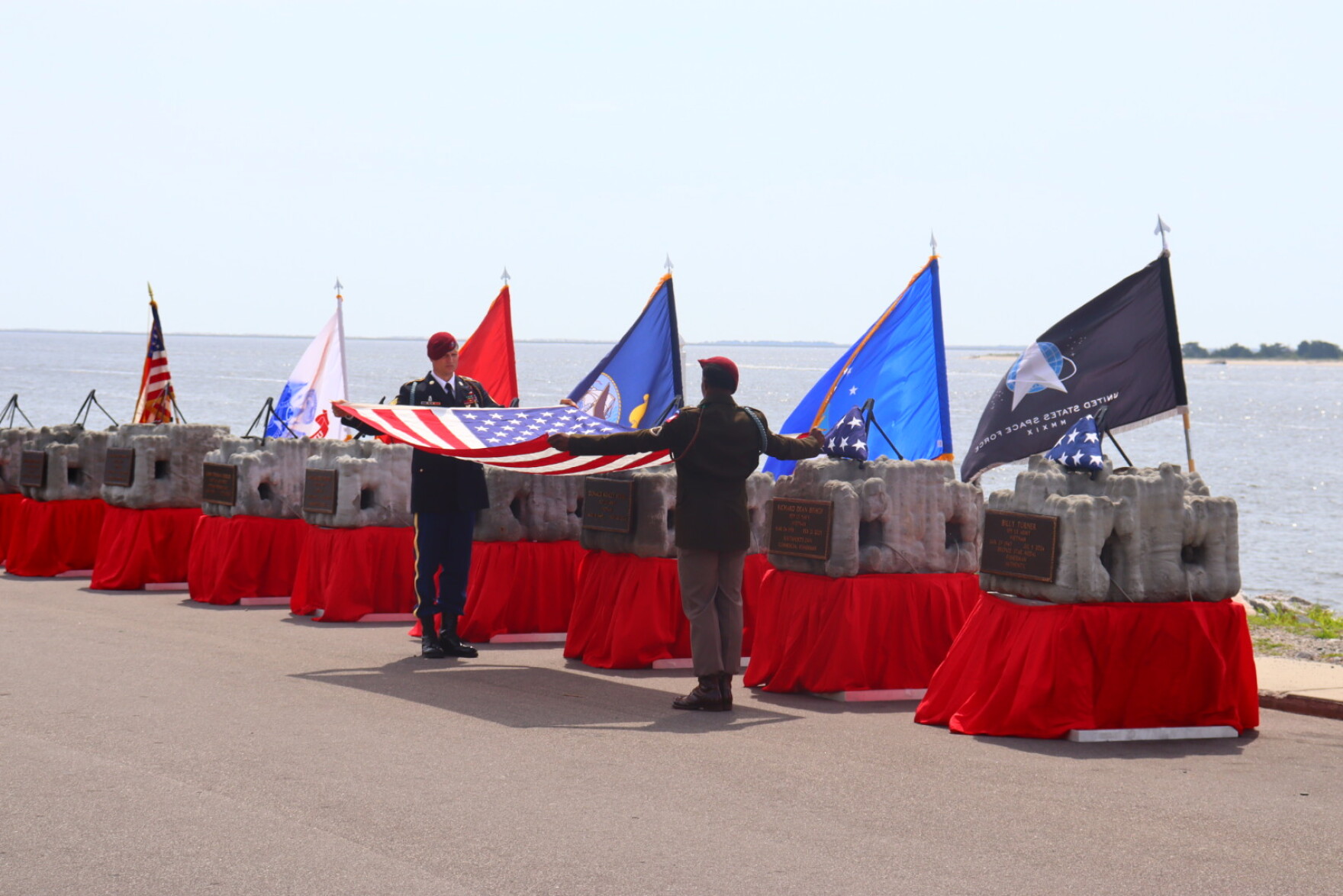 Wilmington-based nonprofit lays 10 veterans to rest on a memorial reef ...