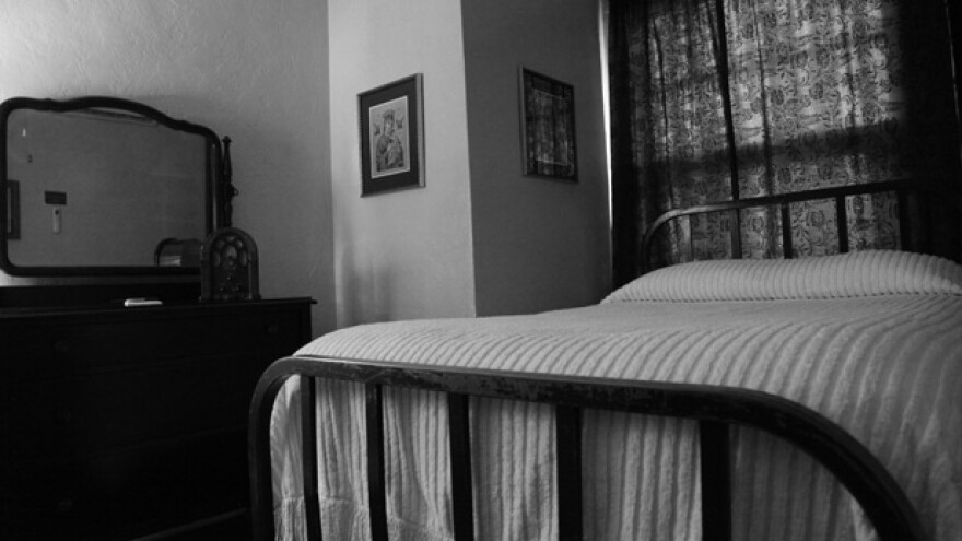 Room 242 Congress spot