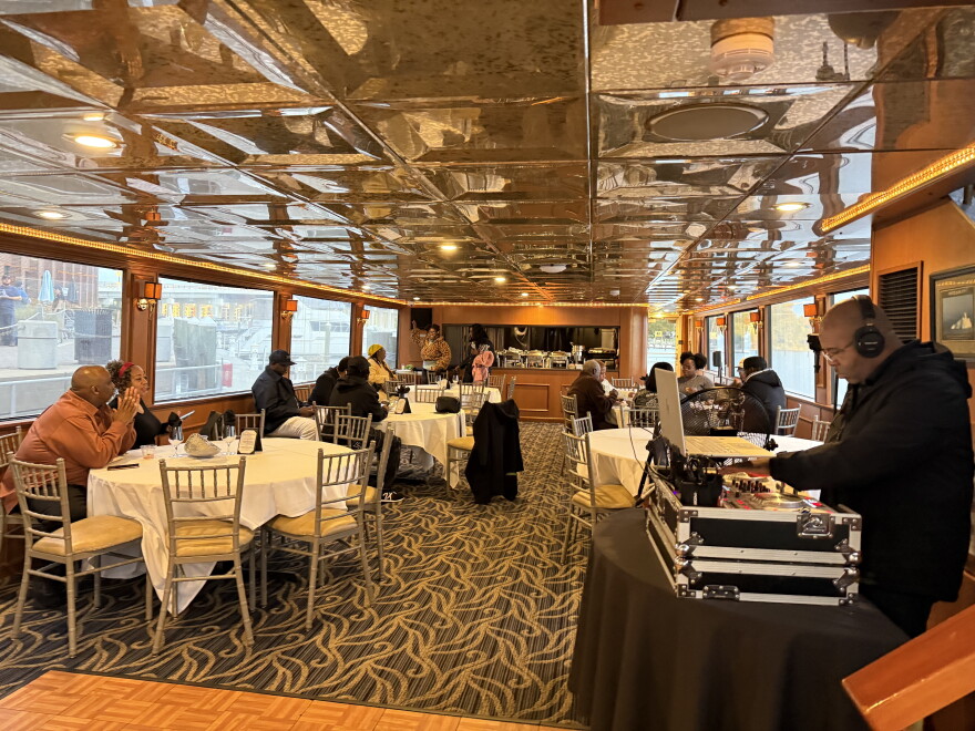The Manhattan Elite can carry up to 156 passengers.