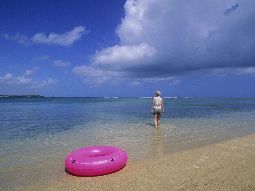 A survey shows that doctors have trouble taking full vacations from their high-stress jobs. Even when they do, they often still do work on their time off.