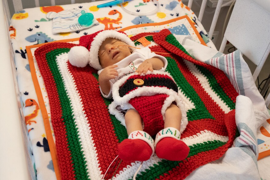 Santa arrives in San Antonio by helicopter and visits babies at Women’s & Children’s NICU