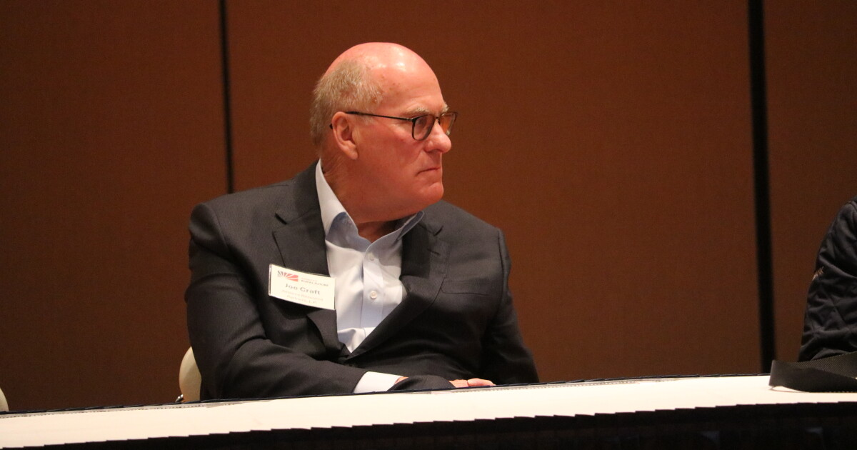 UK trustees to review revised policy on dean appointments, hear from Joe Craft this week