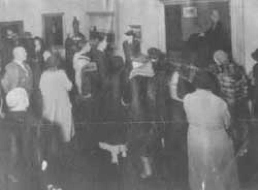 Opening day crowds the museum, December 11, 1933.