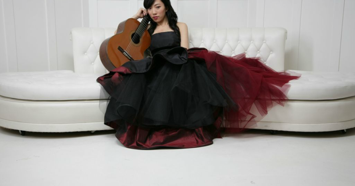 One of the World's Top Guitar Soloists - Xuefei Yang - Live on ...