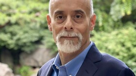 Headshot of Anthony Kuhn