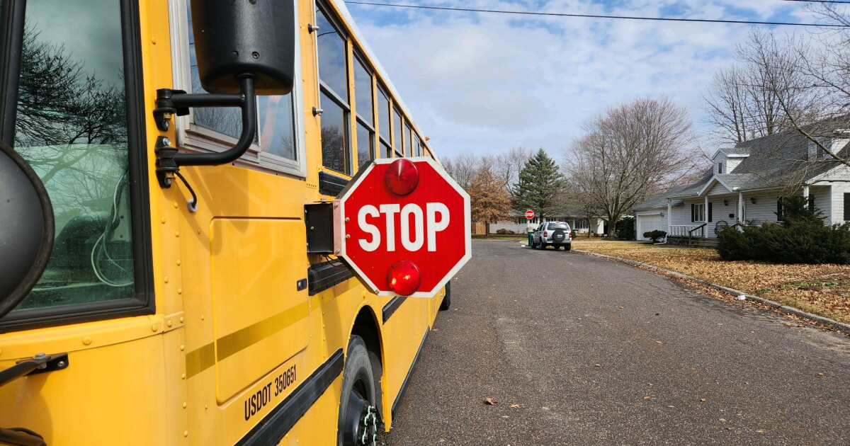 Drivers ignoring school bus stop signs