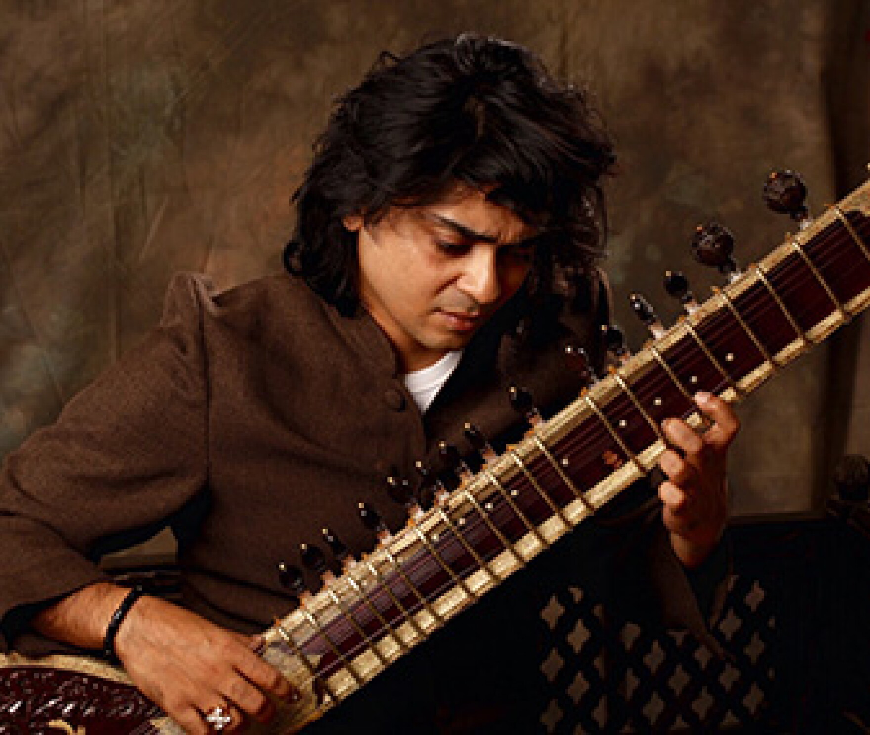 WCBE Presents Niladri Kumar Live From Studio A Tues. Oct. 26, 2026 @ 2PM!