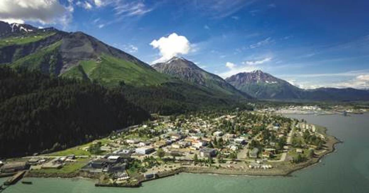 Texas hiker rescued after fall on Caines Head Trail near Seward