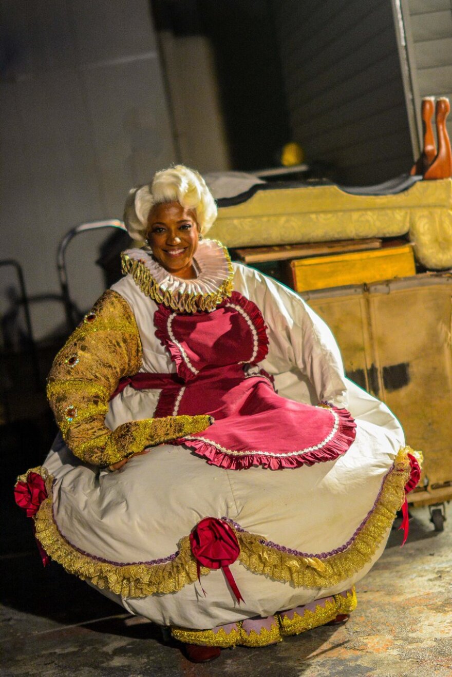 Marva Hicks played Mrs. Potts in The Muny's Beauty and the Beast. She also starred in Caroline or Change on Broadway.