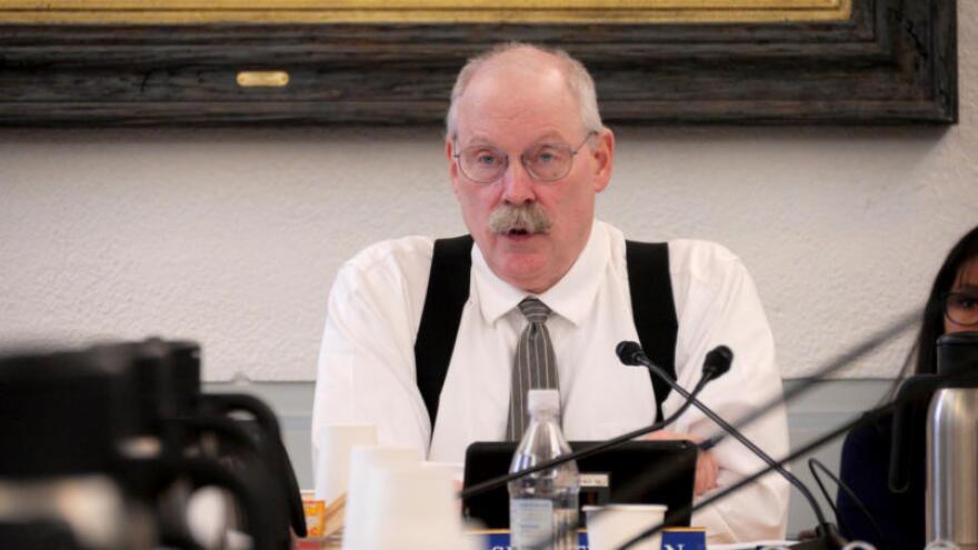 Sen. Bert Stedman, R-Sitka, co-chairs a Legislative Budget and Audit committee meeting, Jan 14, 2019. (Photo by Skip Gray/360 North)