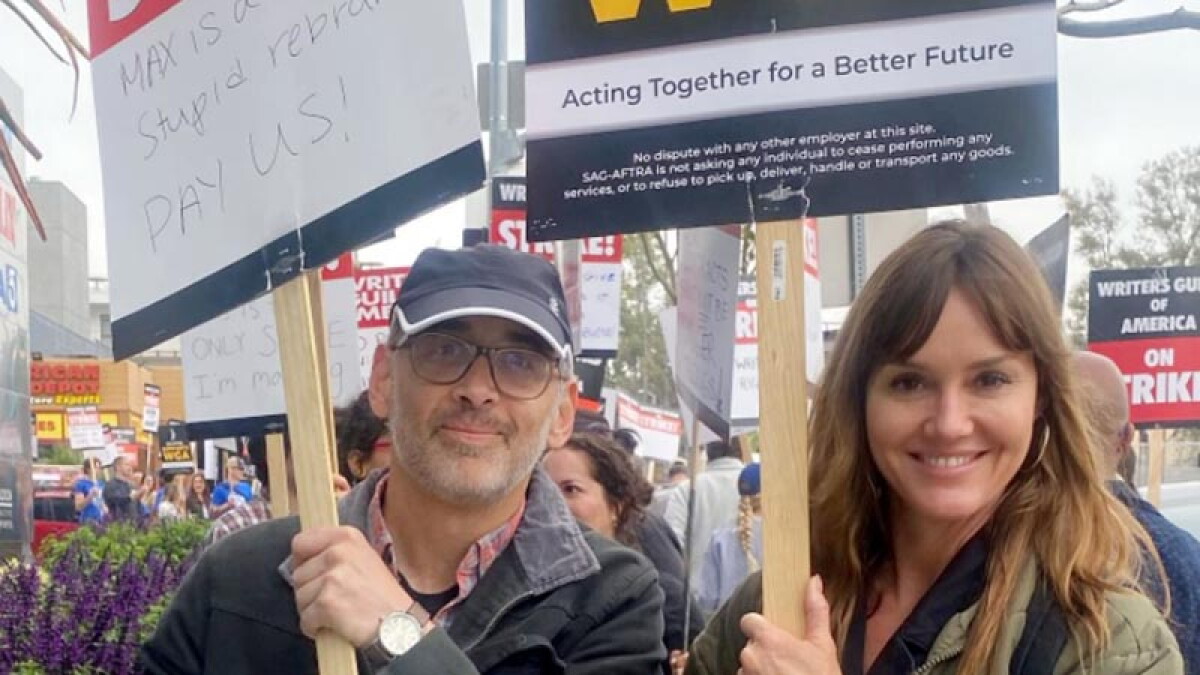 Shaker Heights native David Wain on why he's part of the writers' strike - Vimarsana News