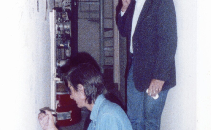 Van_Zandt_ClarkCapPlaza.jpg