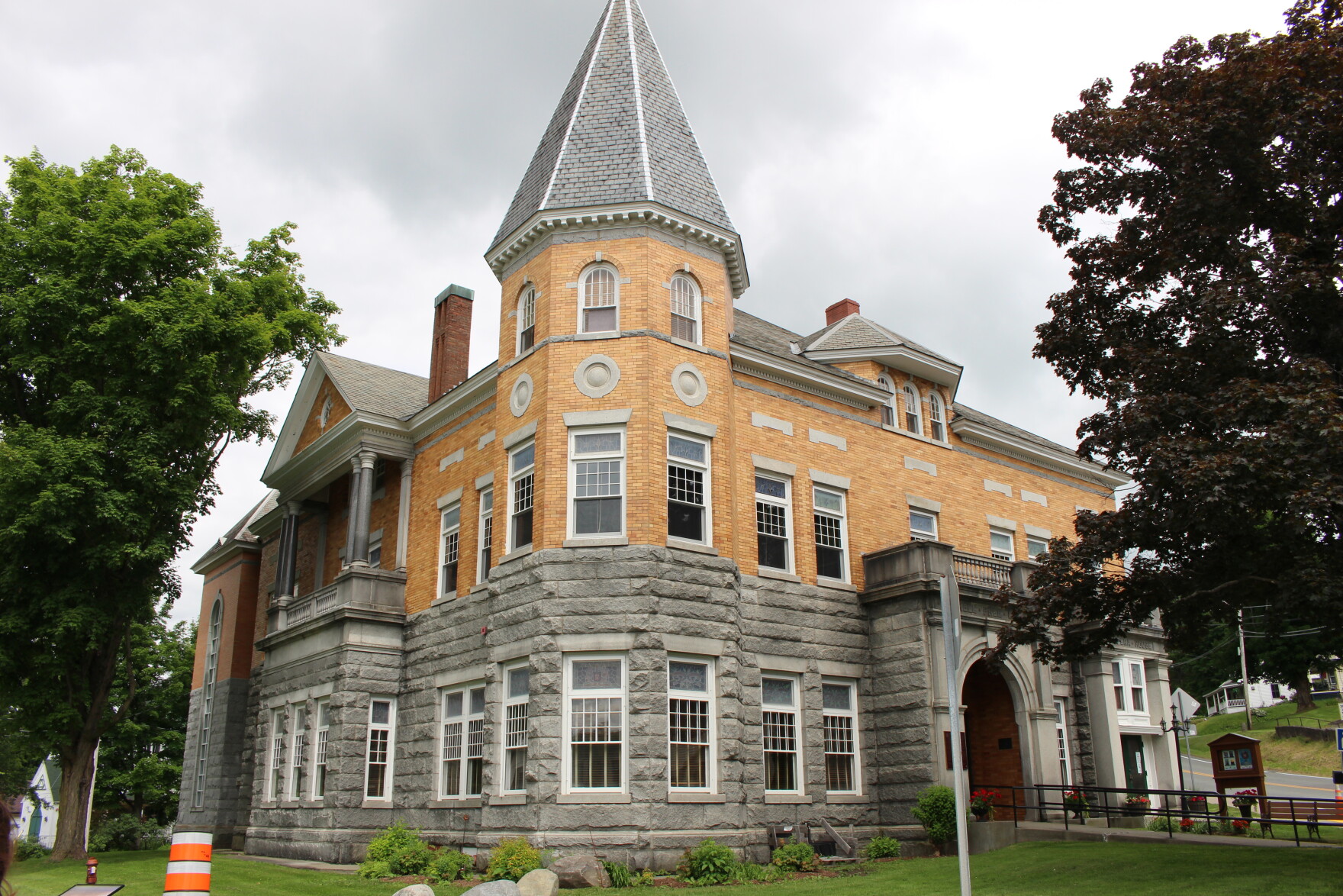 Derby Vt Library Author Louise Penny cancels U.S. book tour, except Vt. border library ...