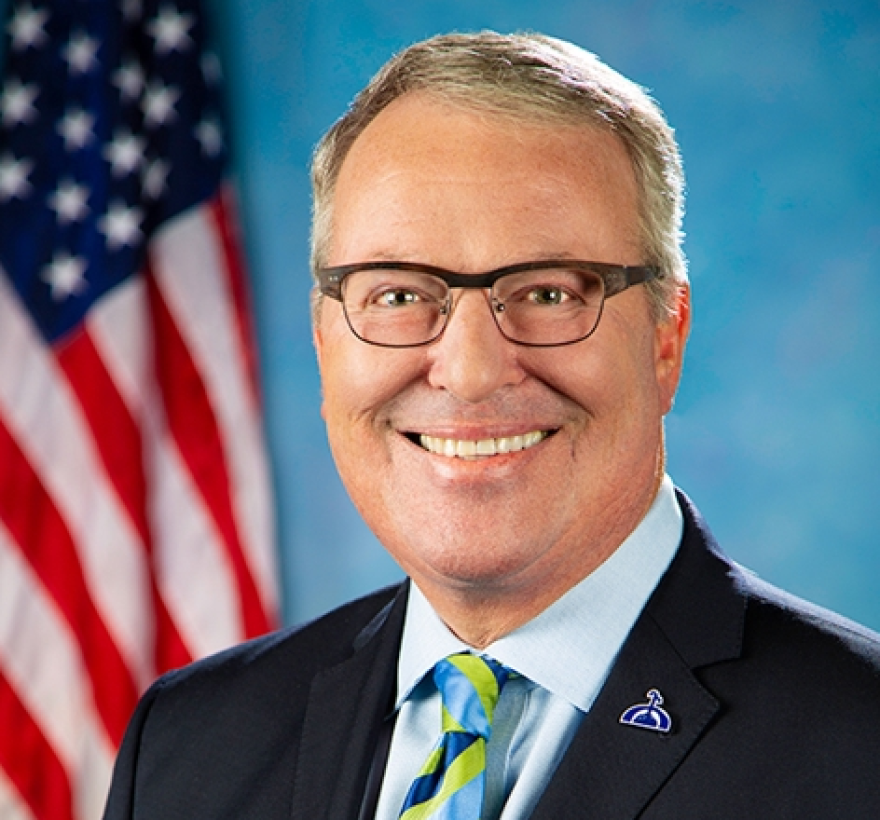 Buddy Dyer smiling into the camera