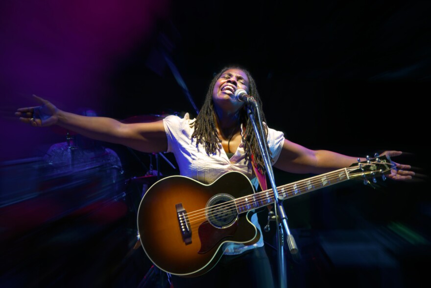Ruthie-Foster-Photo-by-Riccardo-Piccirillo.jpg