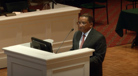 Deputy City Manager Thom Moton presented the new updated city policy