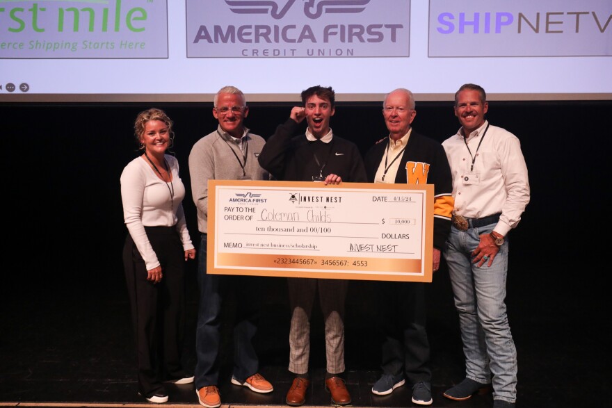 Coleman Childs with judges Jessica Larson, David Studdert, Jim Ritchie and Devin Johnson