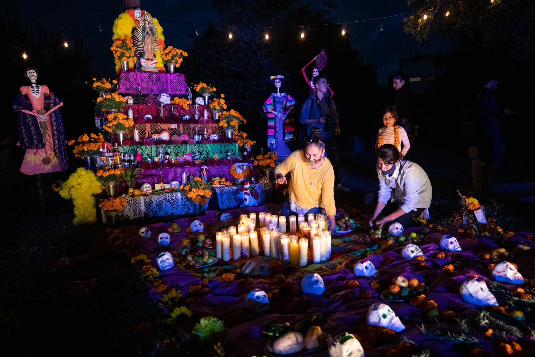 Here's how to celebrate Día de los Muertos in Austin | KUT Radio