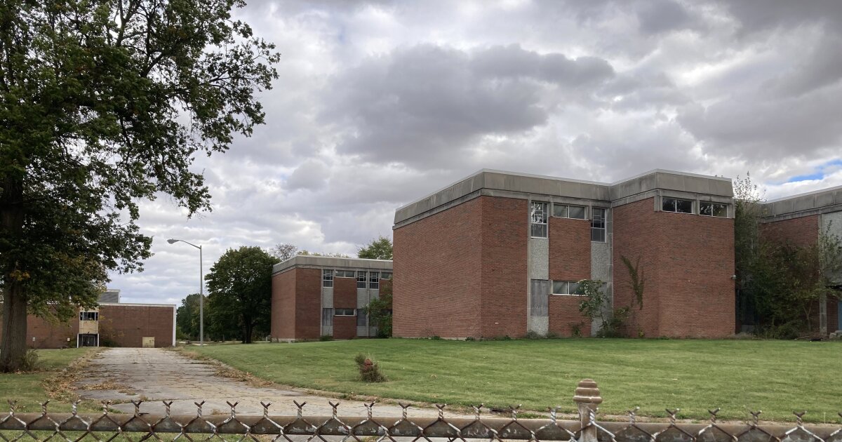 Lawmaker pushes for public access to Lincoln Developmental Center cemetery